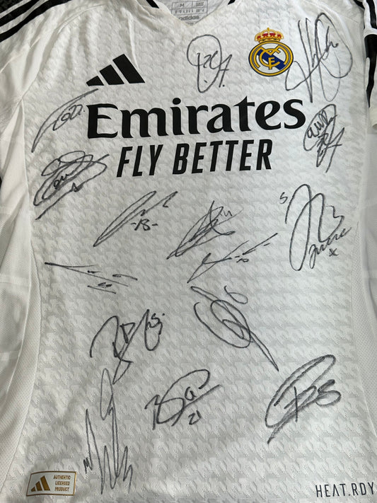 Full Squad Real Madrid - Signed Jersey/Shirt