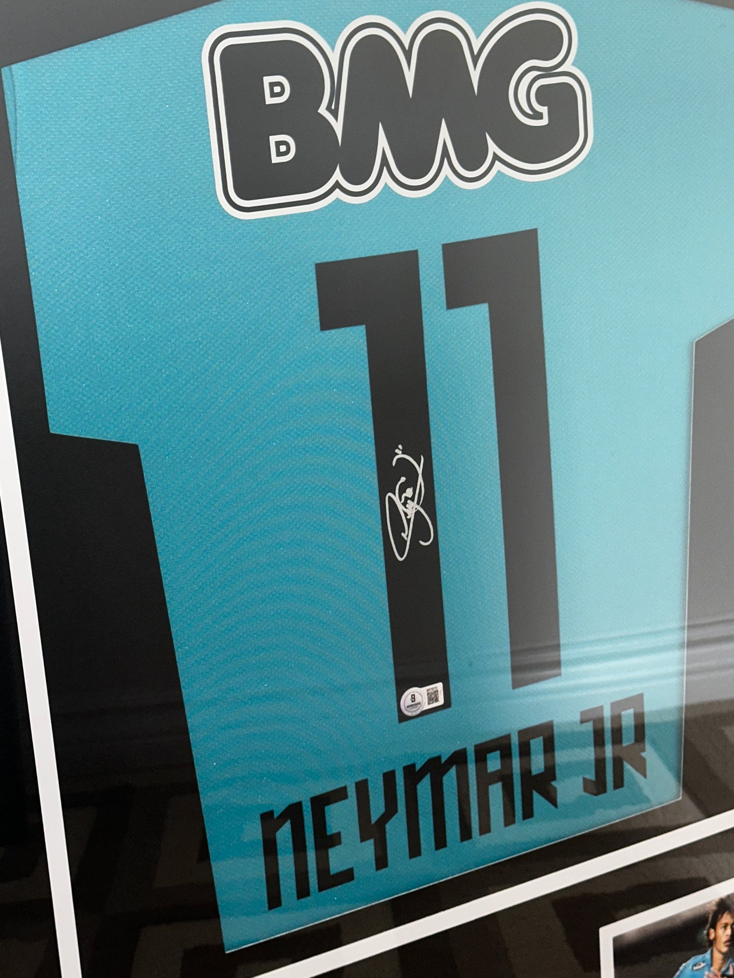 Neymar Jr Santos Fc - Signed & Framed Shirt/Jersey - BECKETT COA