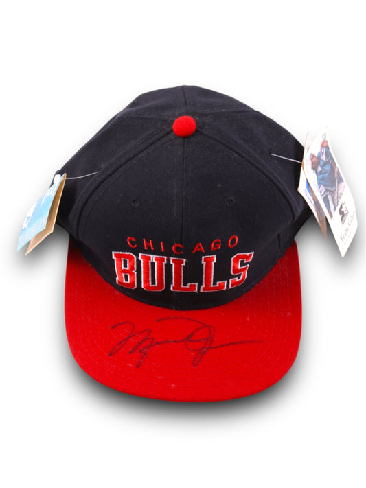 Michael Jordan Chicago Bulls - Signed Hat - Beckett COA