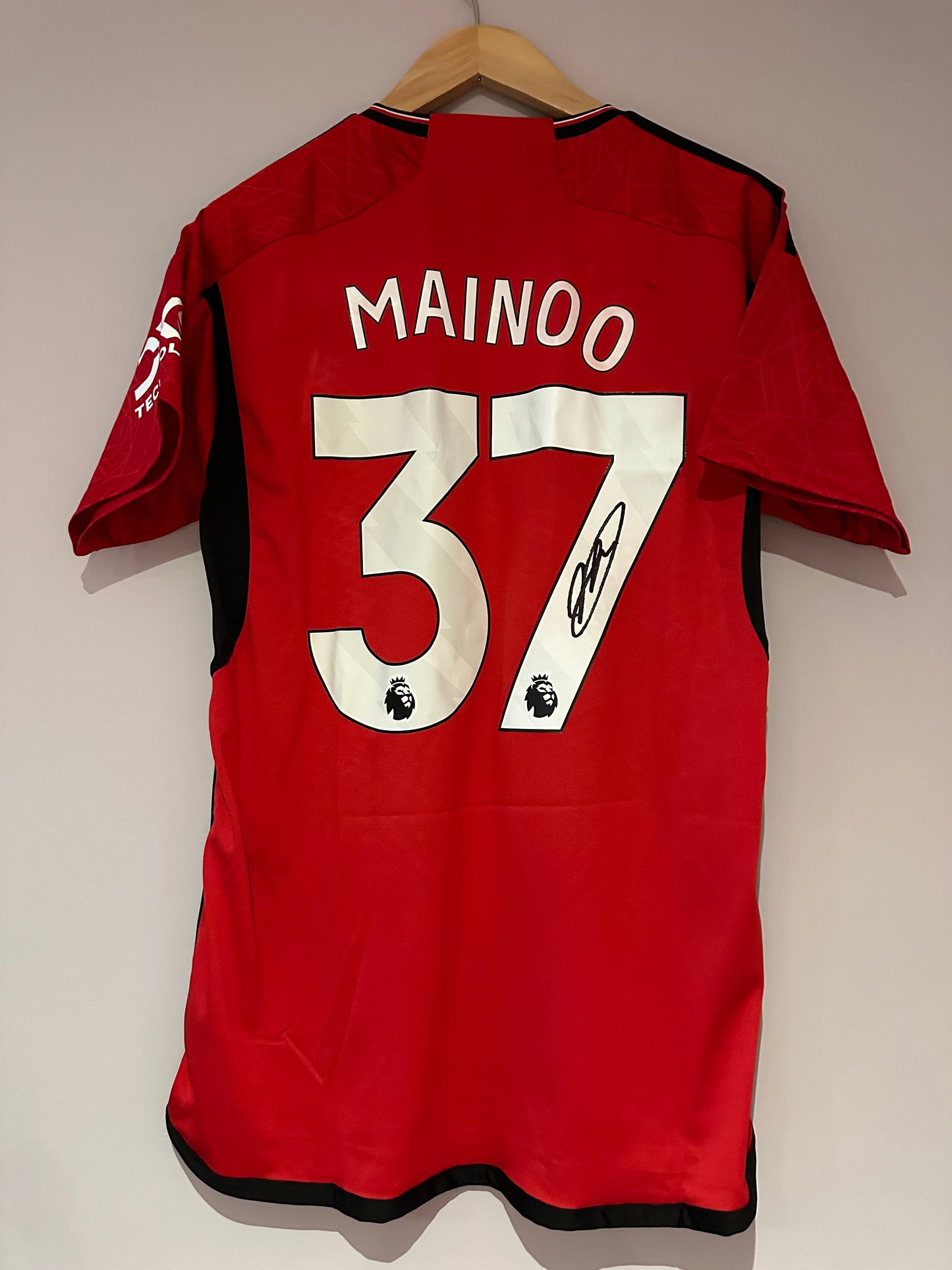 Kobbie Mainoo Manchester United - Signed Shirt/Jersey - Video Proof