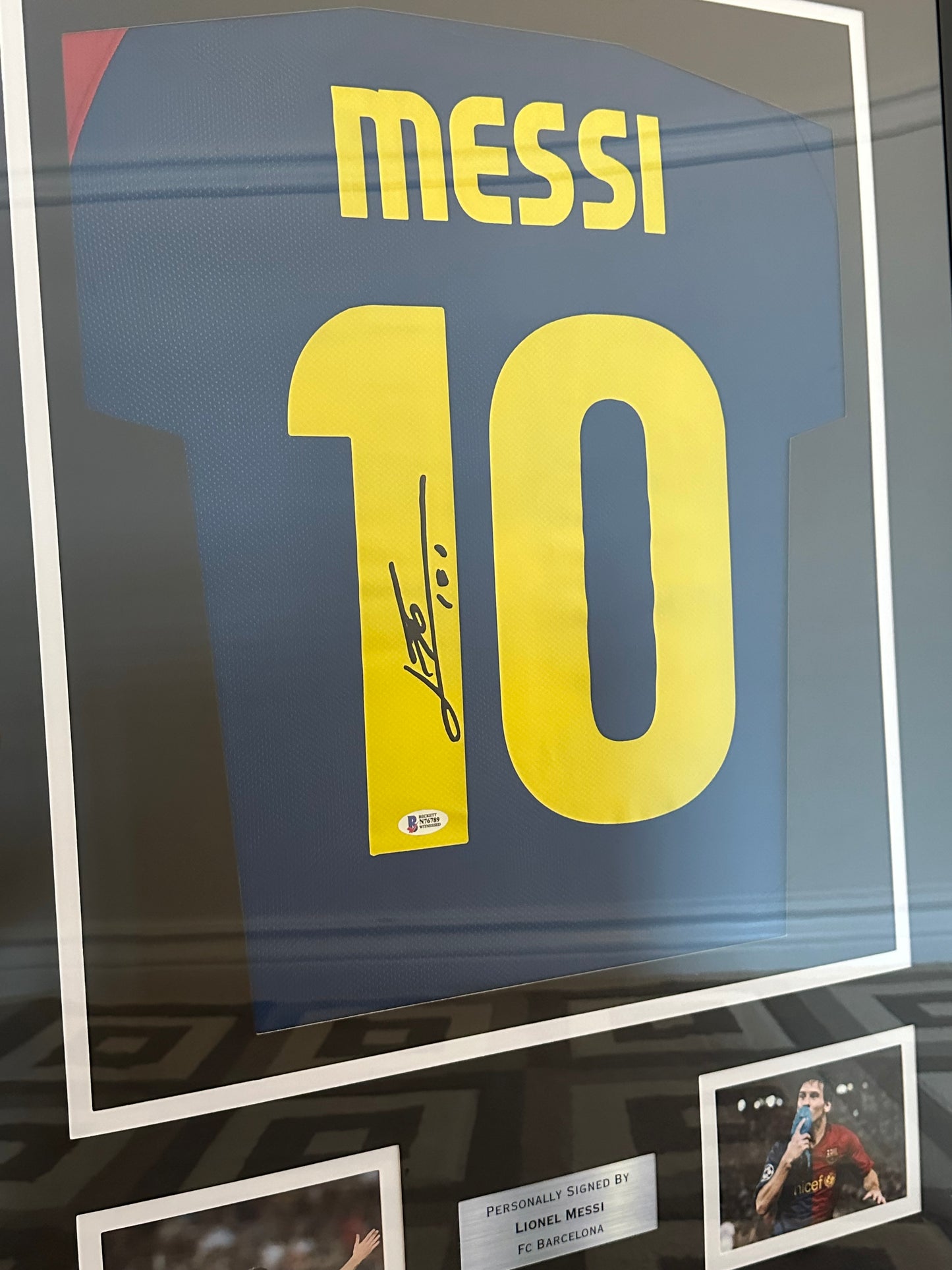 Lionel Messi Fc Barcelona - Signed & Framed - COA Beckett