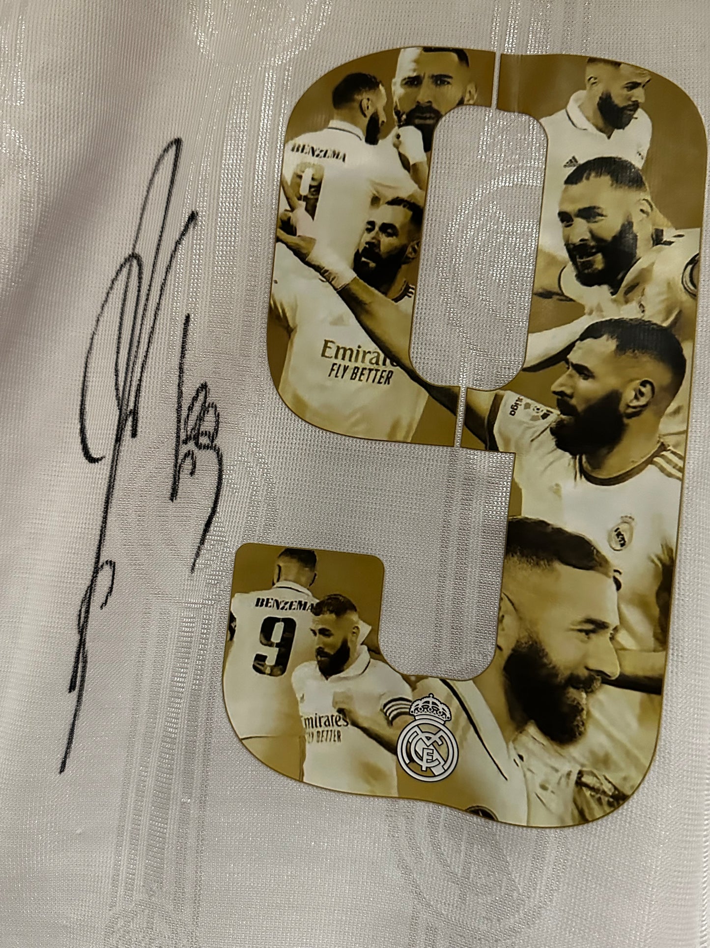 Karim Benzema Real Madrid - Signed Shirt/Jersey - Proof