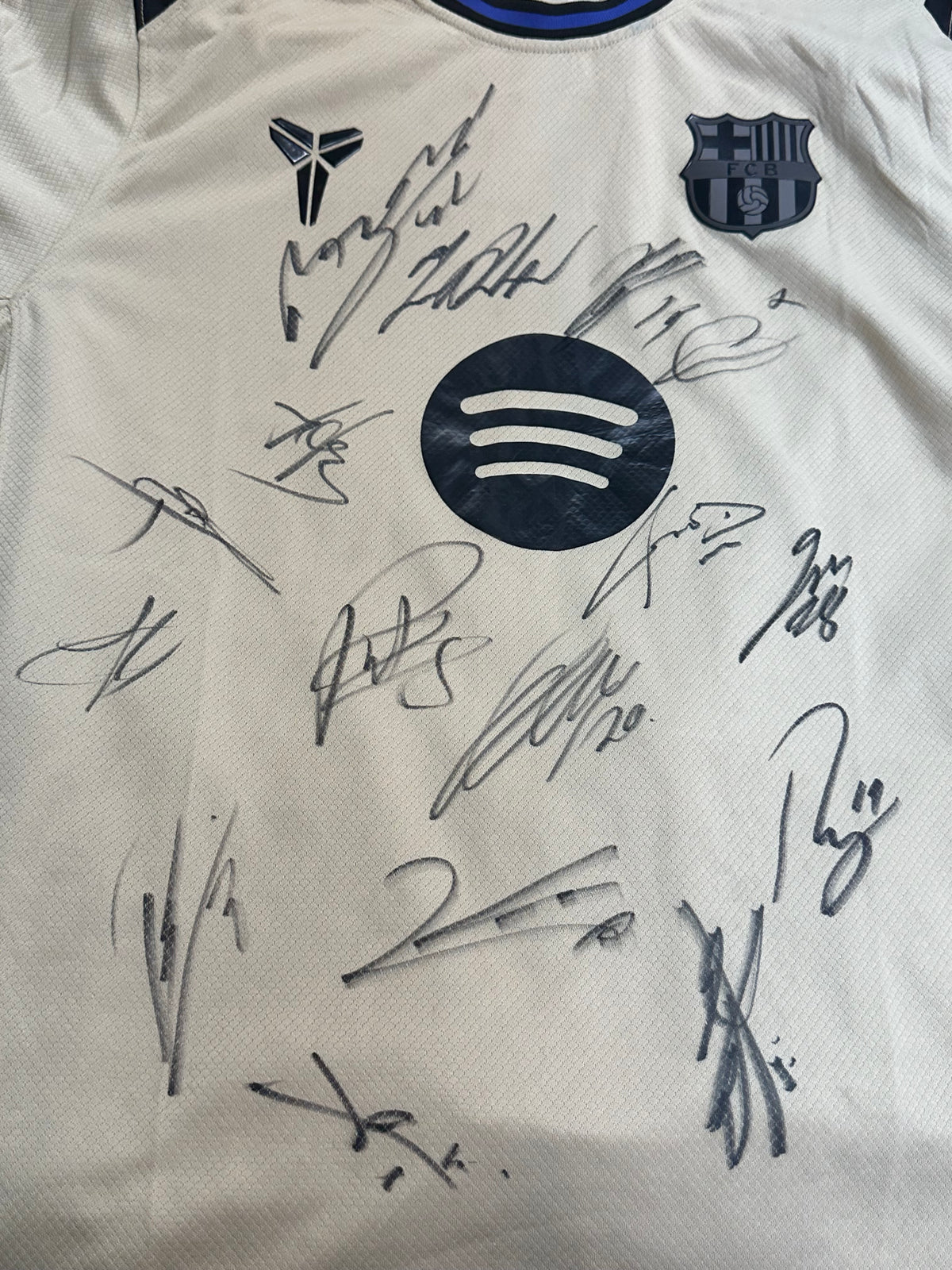 Squad Fc Barcelona - Signed Jersey/Shirt - With Proof