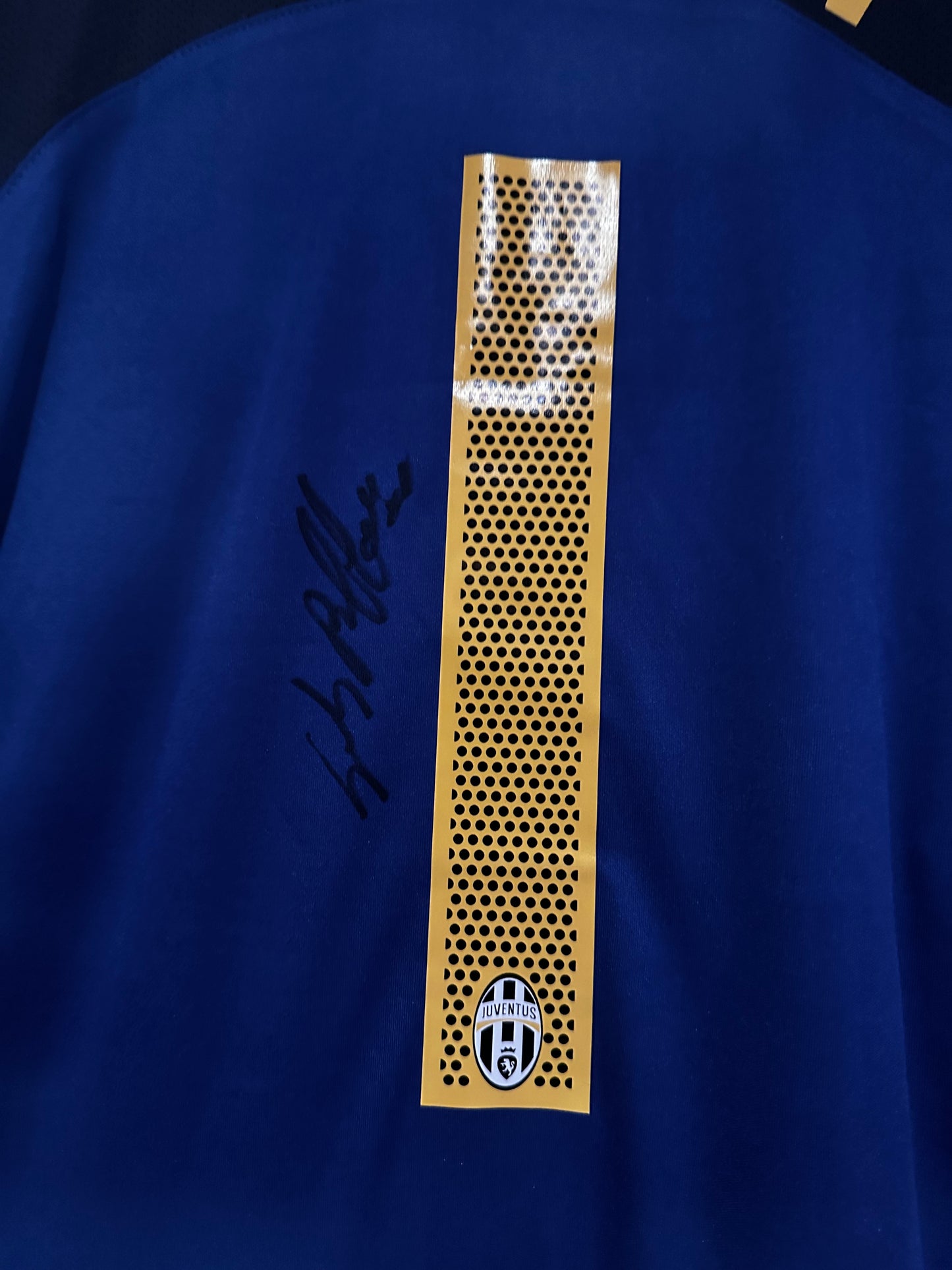 Gianluigi Buffon Juventus - Signed Shirt/Jersey - Video Proof