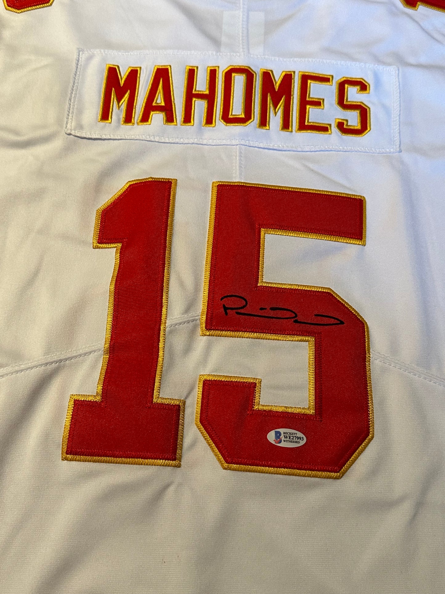 Patrick Mahomes Kansas City Chiefs - Signed Jersey - Beckett COA