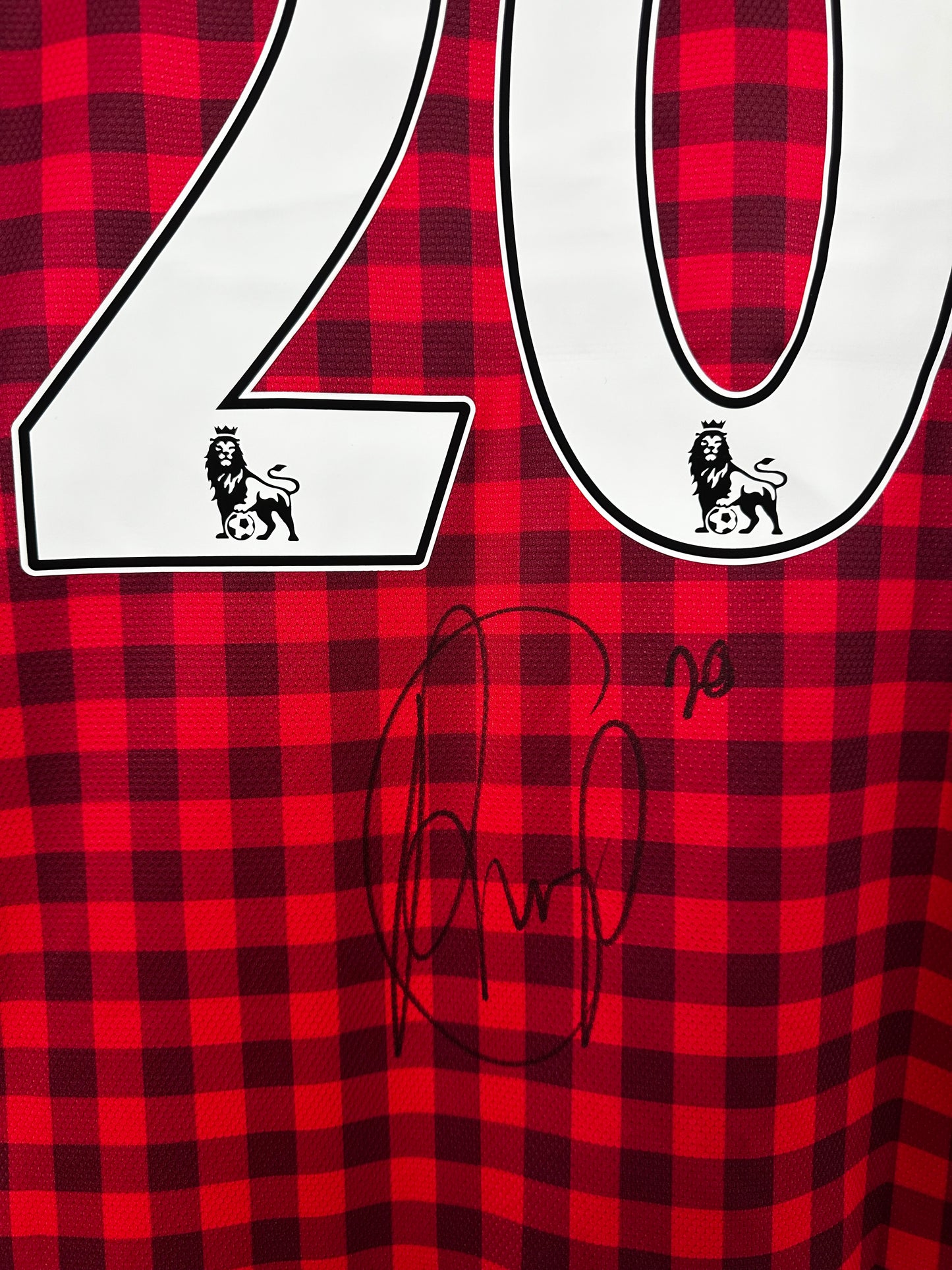 Robin van Persie Manchester United - Signed & Framed Shirt/Jersey - Signing Session