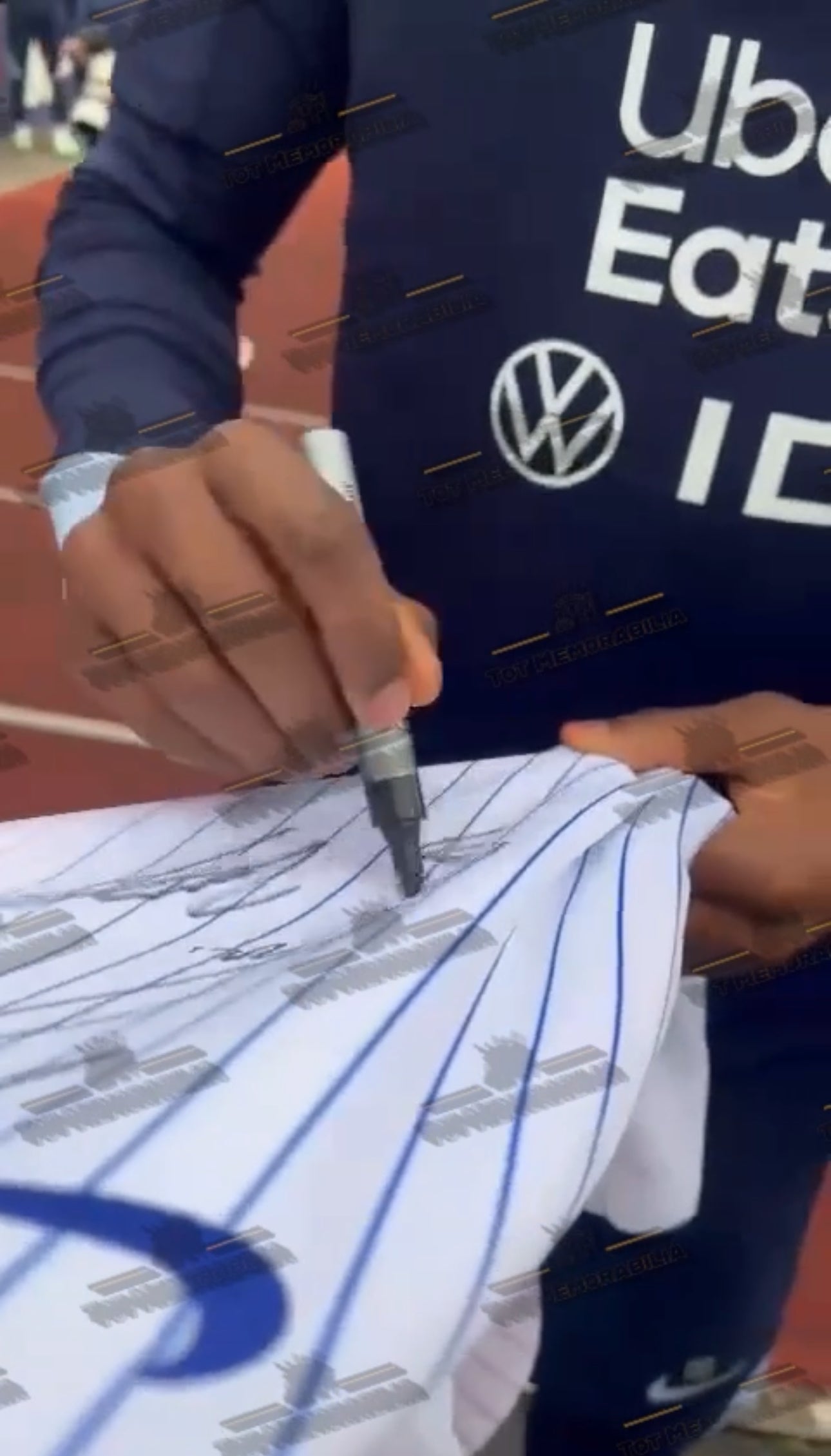 Squad Signed France - Signed Jersey/Shirt - Proof