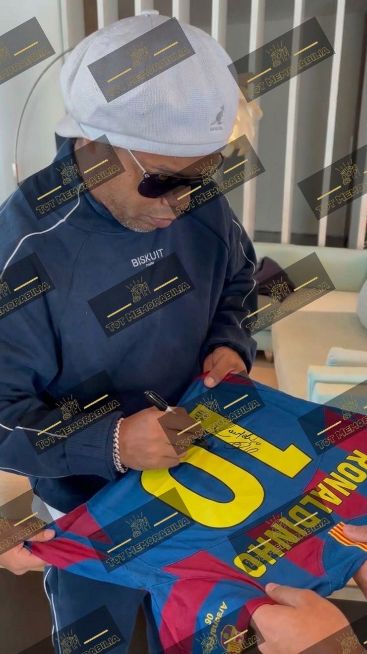 Ronaldinho Fc Barcelona - Signed Shirt/Jersey - With Proof