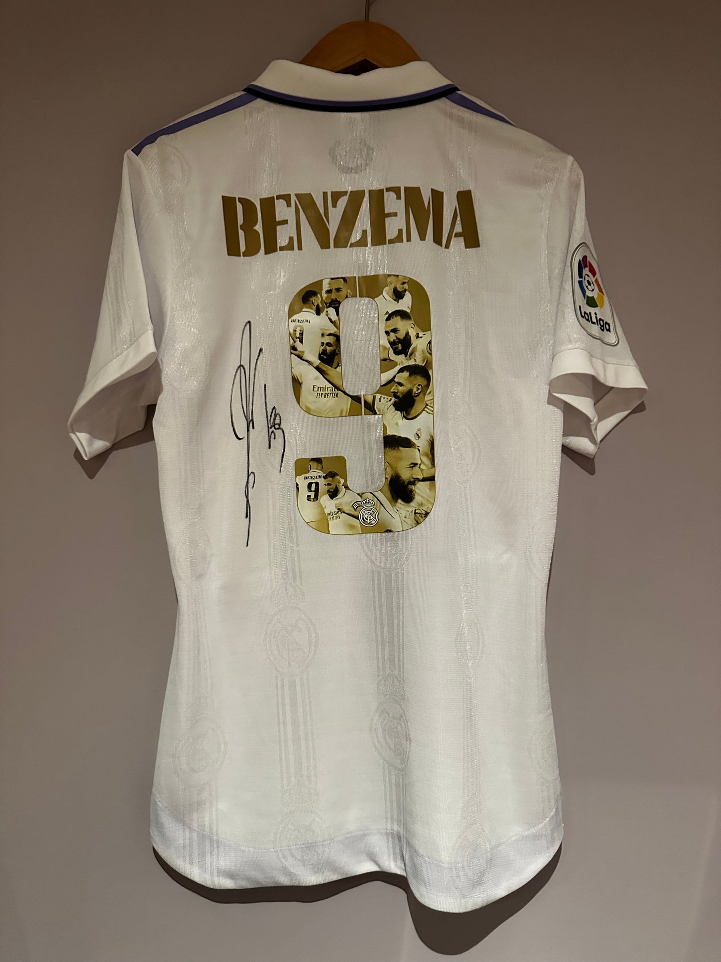 Karim Benzema Real Madrid - Signed Shirt/Jersey - Proof