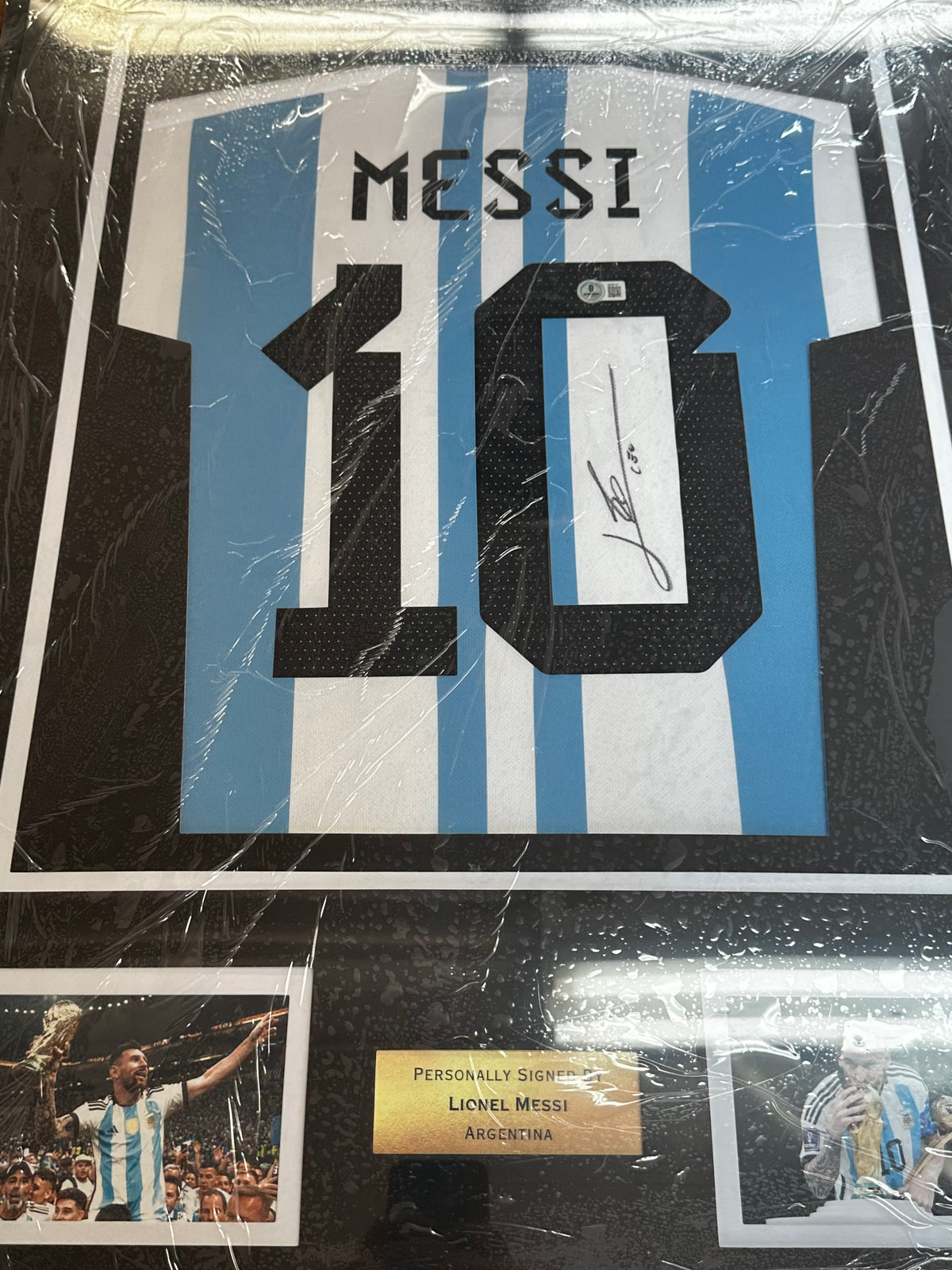 Lionel Messi Argentina - Signed & Framed Shirt/Jersey - With Beckett LOA
