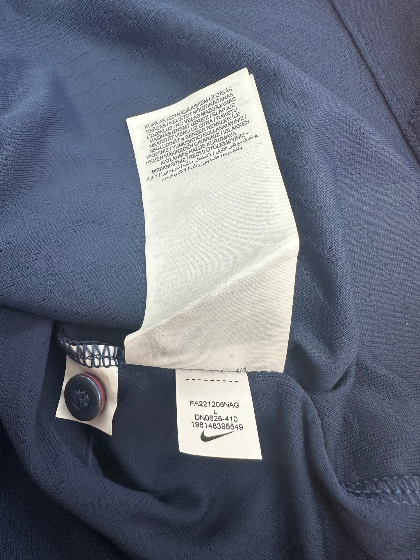 Karim Benzema France - Signed Shirt/Jersey - Proof