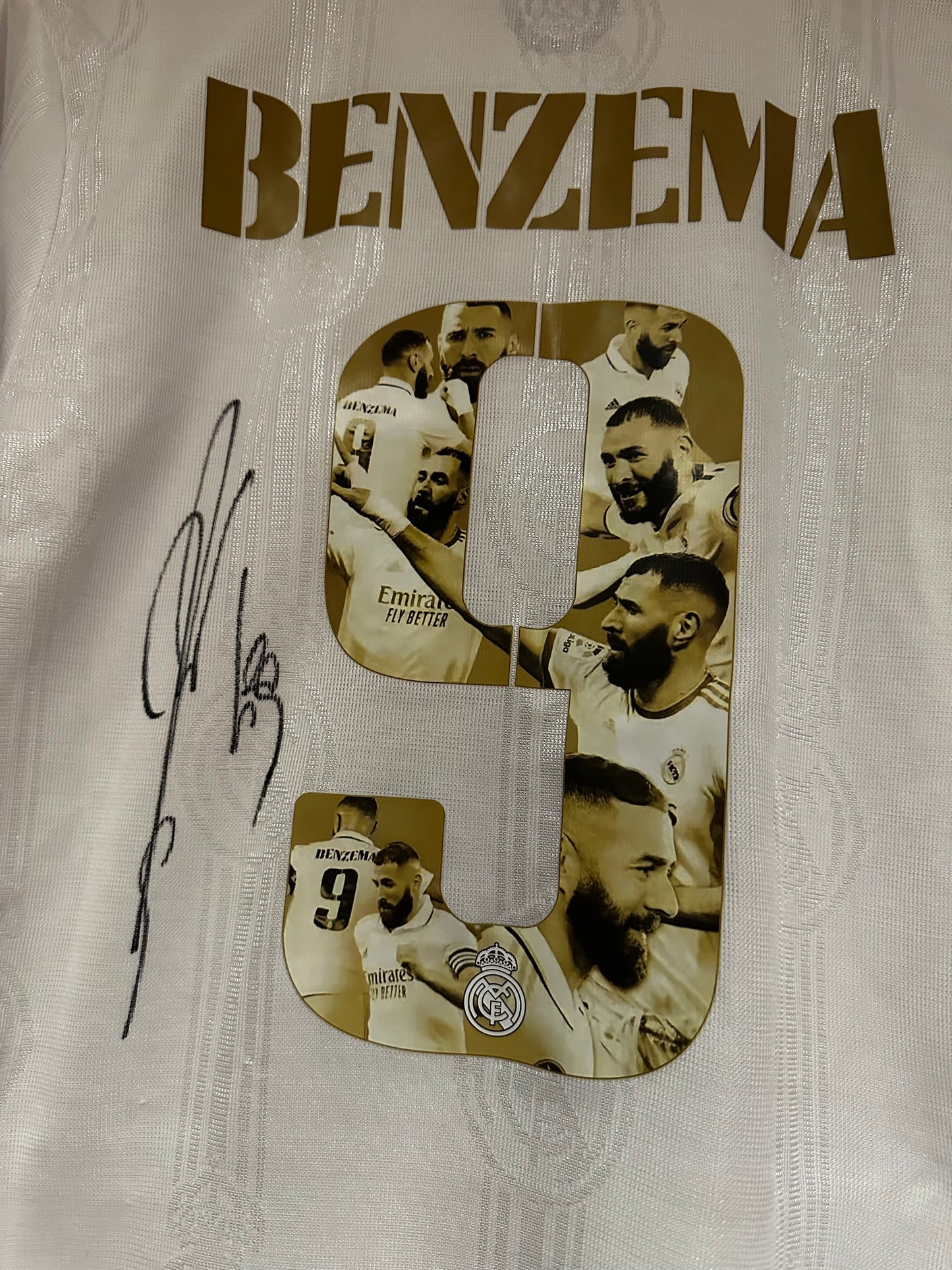 Karim Benzema Real Madrid - Signed Shirt/Jersey - Proof