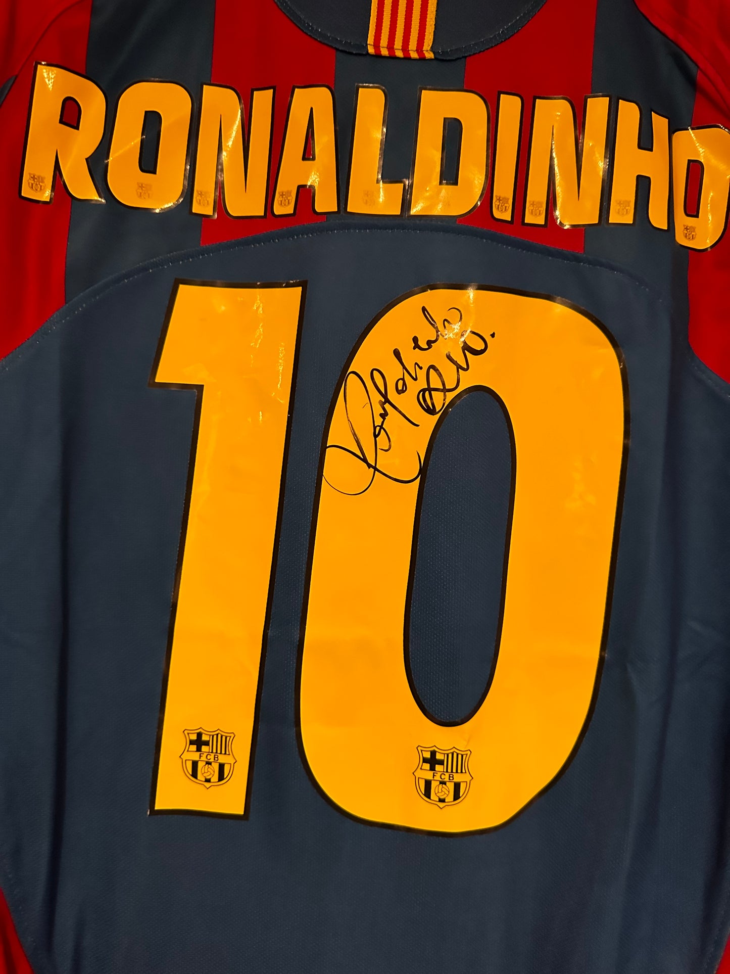 Ronaldinho Fc Barcelona - Signed Shirt/Jersey - With Proof